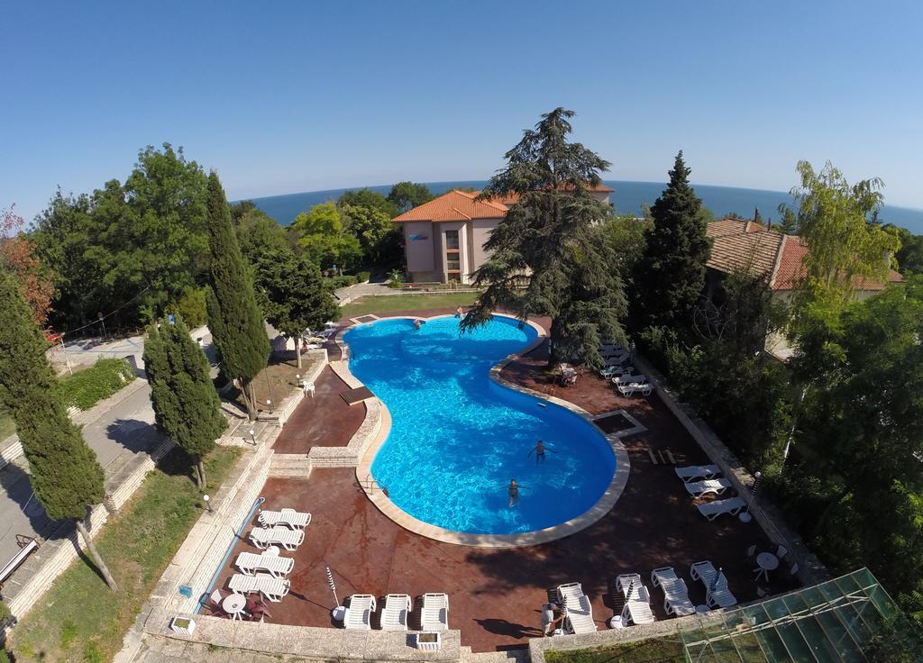 Bisser Hotel - Free Parking - Free Pool Access Balchik Exterior foto