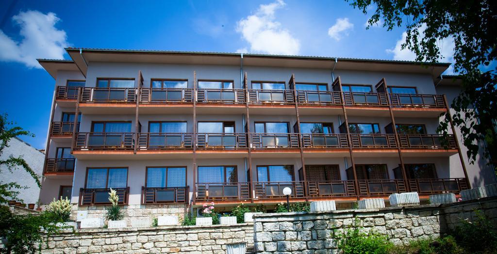 Bisser Hotel - Free Parking - Free Pool Access Balchik Exterior foto