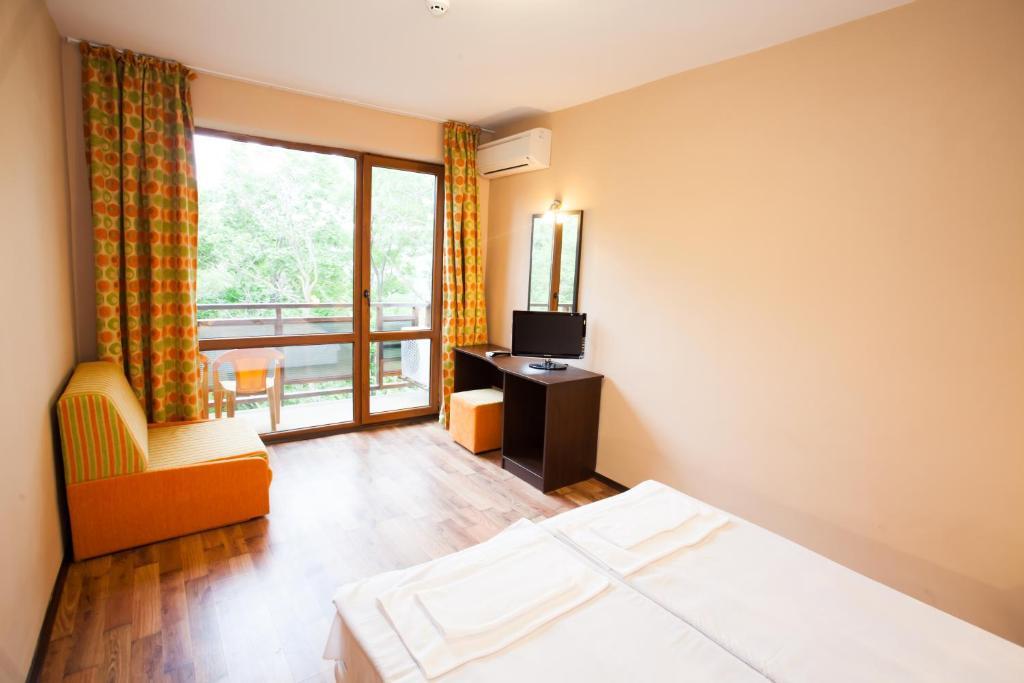Bisser Hotel - Free Parking - Free Pool Access Balchik Quarto foto