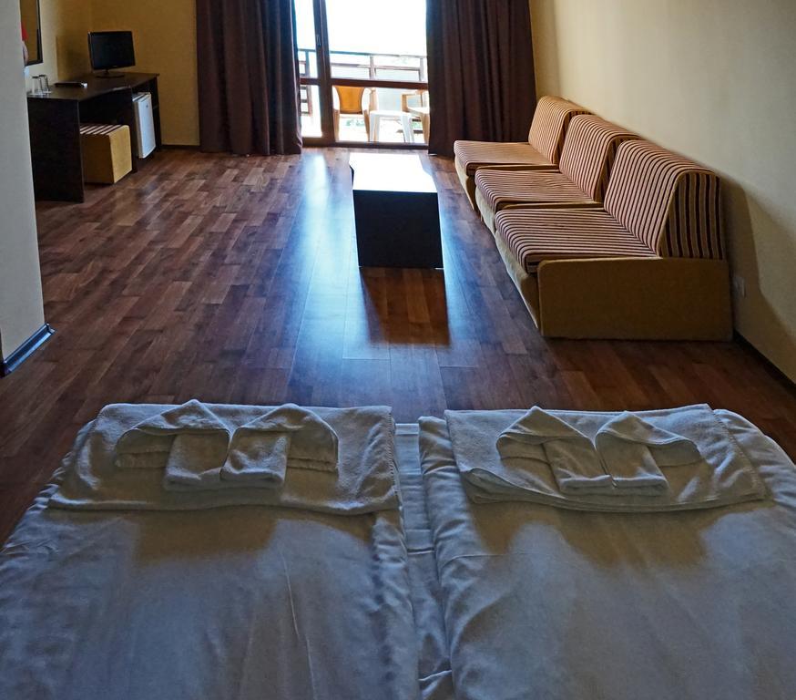 Bisser Hotel - Free Parking - Free Pool Access Balchik Exterior foto
