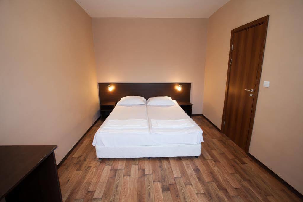 Bisser Hotel - Free Parking - Free Pool Access Balchik Exterior foto