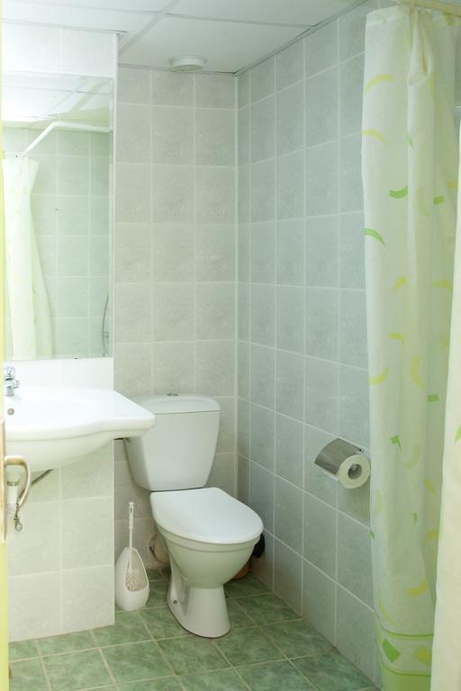 Bisser Hotel - Free Parking - Free Pool Access Balchik Quarto foto